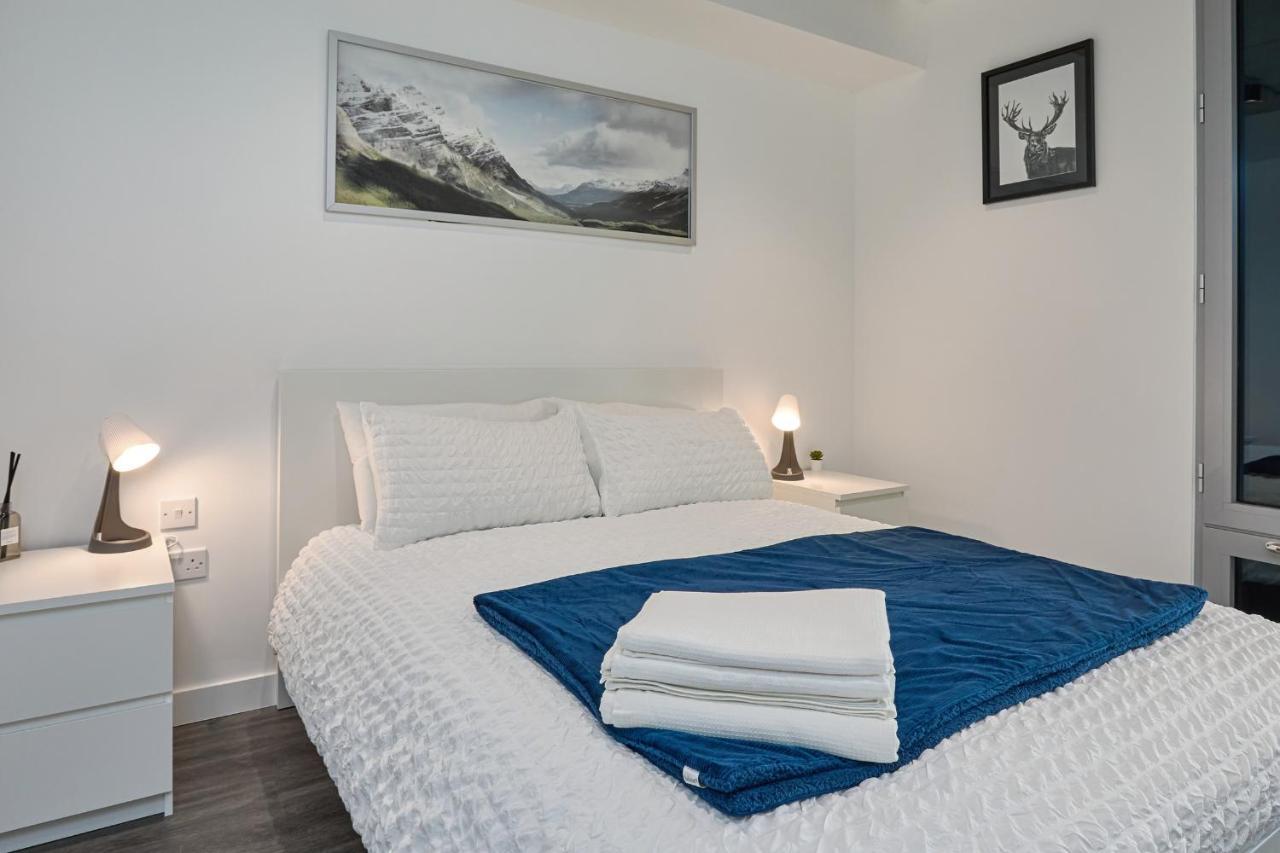 Morden Lovely 3Bedroom Apartment London Abbey Wood Exterior photo