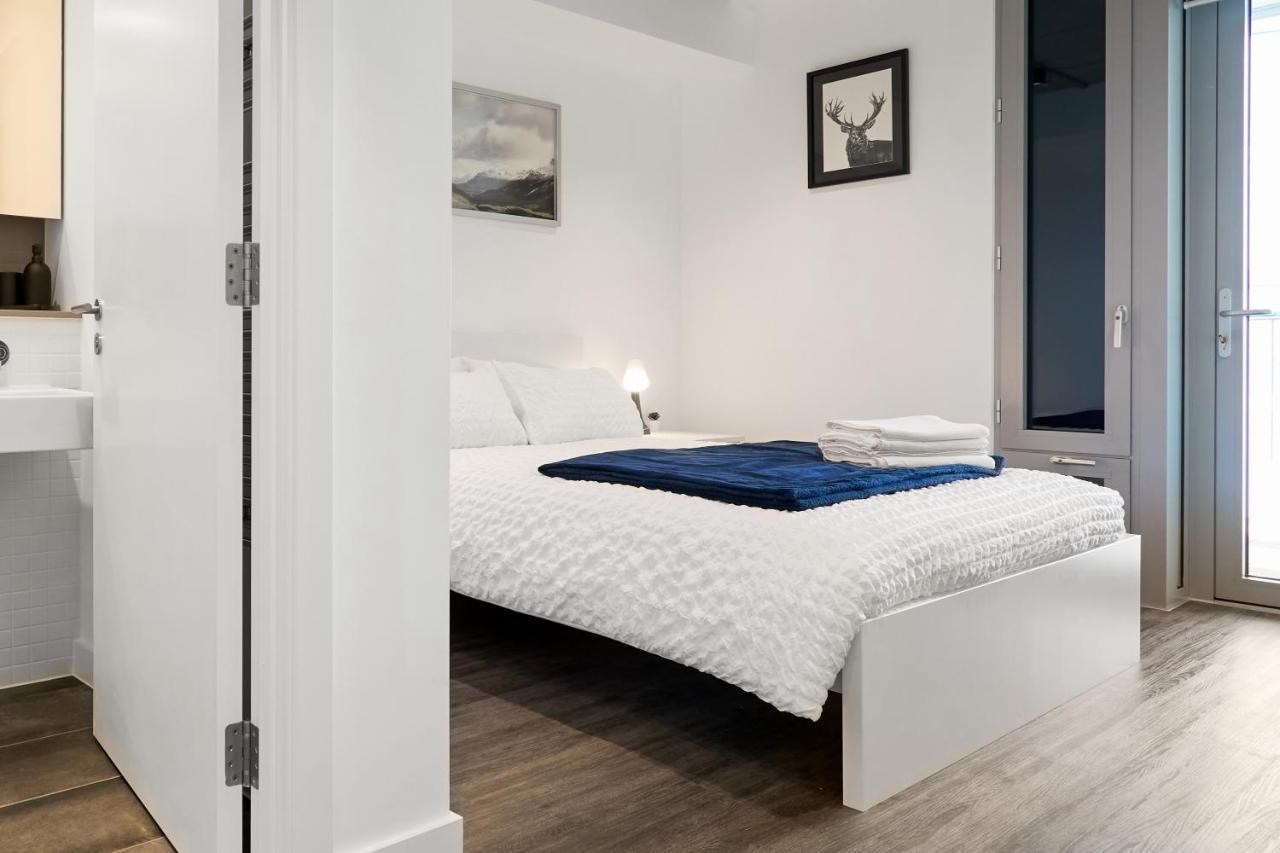Morden Lovely 3Bedroom Apartment London Abbey Wood Exterior photo