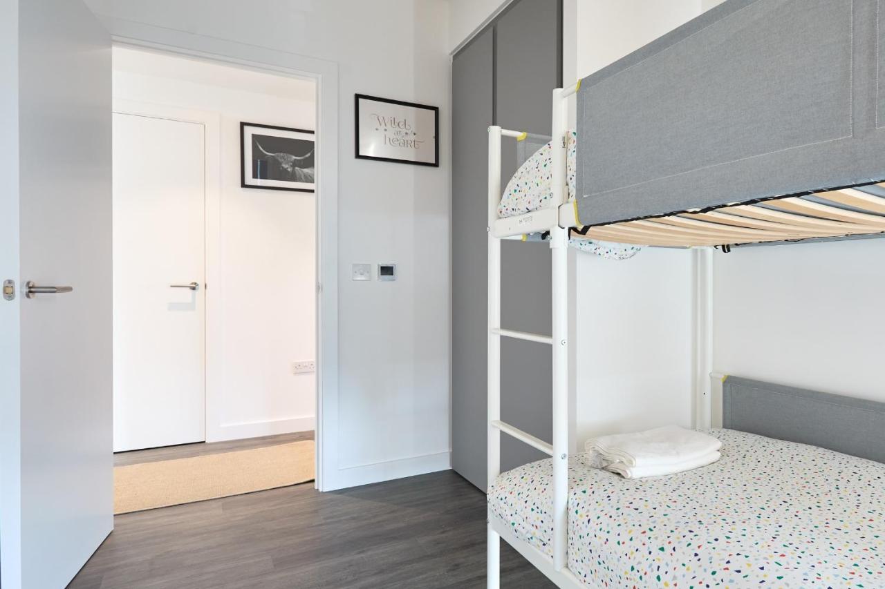 Morden Lovely 3Bedroom Apartment London Abbey Wood Exterior photo